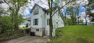 /international/us/215-w-mill-street-poynette-wi-110108194978/