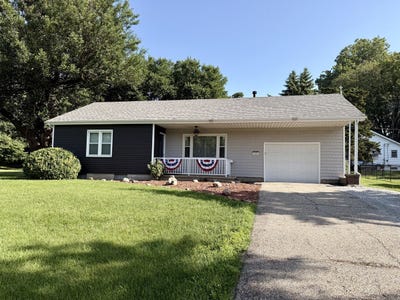 /international/us/101-s-fairview-place-clinton-il-110109155303/