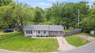 /international/us/301-s-sunset-drive-olathe-ks-110107780394/