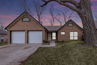 /international/us/8309-liberty-lane-rowlett-tx-110120496824/