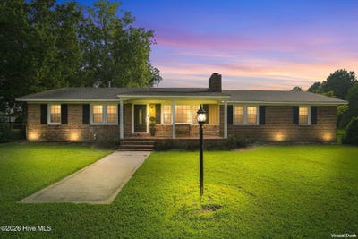 /international/us/10136-n-nc-42-e-tarboro-nc-110119948938/