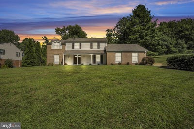 /international/us/2357-fruitville-pike-lancaster-pa-110101239640/