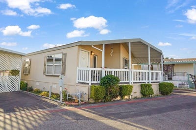 /international/us/18323-soledad-canyon-road-canyon-country-ca-110106337624/