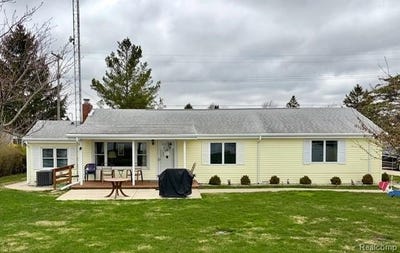 /international/us/2904-n-lakeshore-road-rubicon-twp-mi-110107666694/