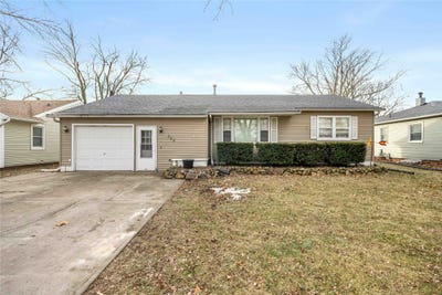 /international/us/302-3rd-street-ne-mitchellville-ia-110104540382/