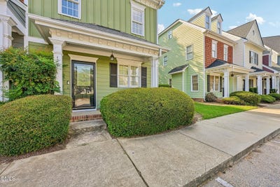 /international/us/128-old-grove-lane-apex-nc-110110076832/