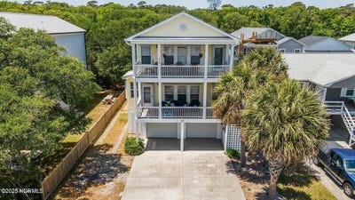 /international/us/618-s-fourth-avenue-kure-beach-nc-110098072053/