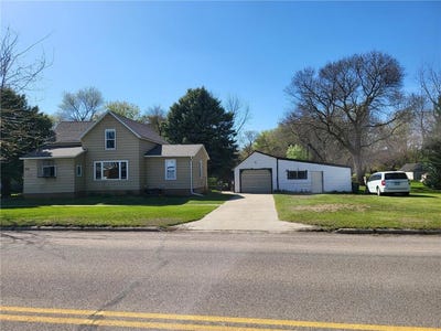 /international/us/205-n-main-street-taunton-mn-110108069281/