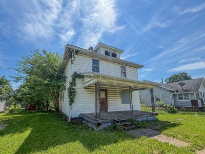 /international/us/3-n-state-street-danville-il-110108469462/