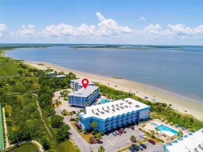/international/us/1217-bay-street-tybee-island-ga-110105842189/