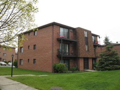 /international/us/709-w-65th-street-westmont-il-110105698914/