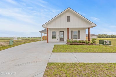 /international/us/404-willowbend-way-youngsville-la-110120762383/