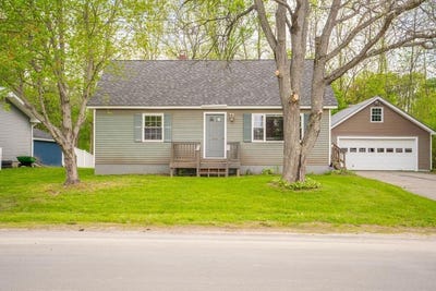 /international/us/1-leland-street-winslow-me-110108219989/