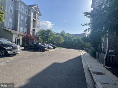 /international/us/1321-karen-boulevard-capitol-heights-md-110099475110/