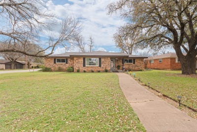 /international/us/1001-princeton-place-cleburne-tx-110106223909/