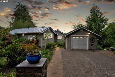 /international/us/6027-view-loop-florence-or-110100247427/