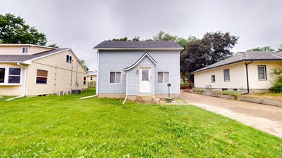 /international/us/125-s-7th-st-cherokee-ia-110108466429/