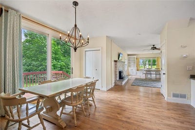 /international/us/2256-40th-avenue-east-farmington-wi-110100089255/