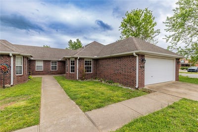 /international/us/255-b-ravenwood-boulevard-siloam-springs-ar-110107626907/