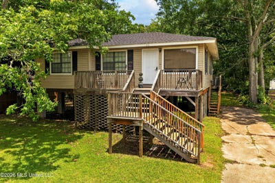 /international/us/1210-11th-street-pascagoula-ms-110108346099/