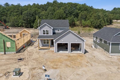 /international/us/15-feldspar-lane-cumberland-me-110099155288/