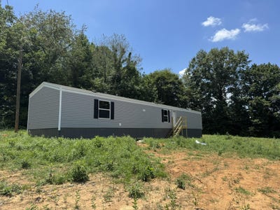 /international/us/25-graham-court-russell-springs-ky-110101093894/