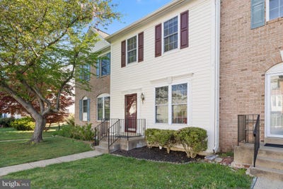/international/us/15721-lansdale-place-dumfries-va-110108381382/