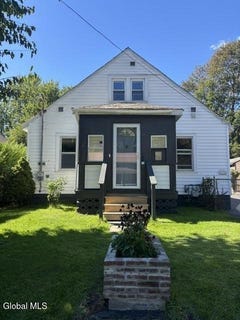 /international/us/13-belle-avenue-queensbury-ny-110110324268/