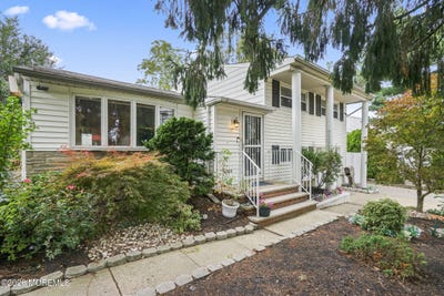 /international/us/49-frederick-place-parlin-nj-110110245339/