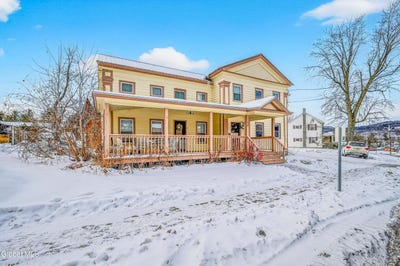 /international/us/124-prospect-street-schoharie-ny-110104293853/