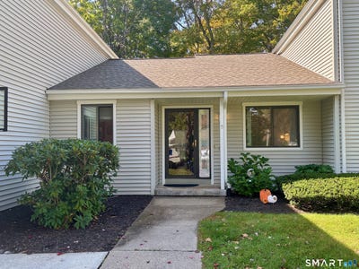 /international/us/35-nutmeg-road-middlebury-ct-110120153861/