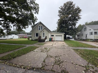/international/us/810-cedar-st-webster-city-ia-110119960657/
