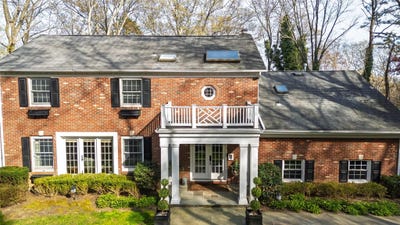 /international/us/22-richbourne-lane-melville-ny-110099041267/