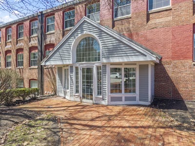/international/us/45-western-avenue-biddeford-me-110107849313/