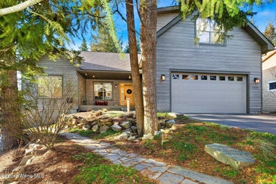 /international/us/4303-burns-ct-sandpoint-id-110108190126/