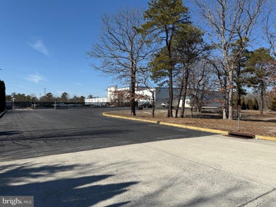 /international/us/1400-n-mill-road-vineland-nj-110098023190/