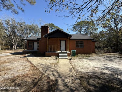/international/us/8356-louisiana-avenue-gulfport-ms-110105935013/