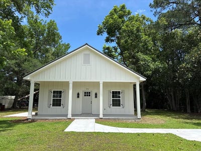 /international/us/1111-10th-ave-se-moultrie-ga-110106187993/
