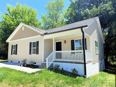 /international/us/925-randolph-street-high-point-nc-110105847410/