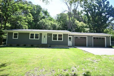 /international/us/103-walnut-street-sioux-rapids-ia-110108889305/