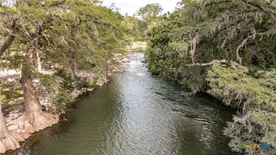 /international/us/1228-ervendberg-avenue-new-braunfels-tx-110109195995/