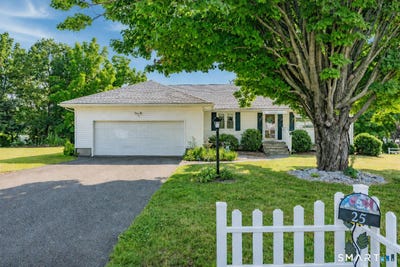 /international/us/25-baldwin-drive-bristol-ct-110109079921/