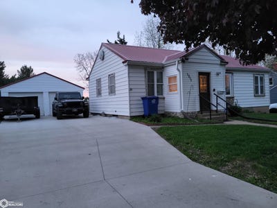 /international/us/1311-w-church-street-marshalltown-ia-110107823813/