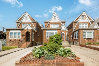 /international/us/16-18-149th-street-whitestone-ny-110108361615/