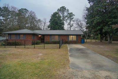 /international/us/1803-s-maple-drive-vidalia-ga-110099892039/