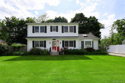 /international/us/1372-pine-drive-bay-shore-ny-110108532998/