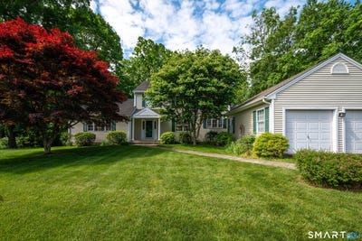 /international/us/20-pequot-court-monroe-ct-110108506320/