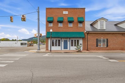 /international/us/33-courthouse-square-jasper-tn-110120004743/