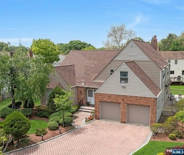 /international/us/42-09-cosgrove-court-fair-lawn-nj-110108099204/