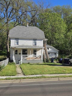 /international/us/231-e-racine-street-janesville-wi-110107960688/